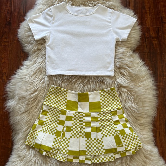 U.O. Green Mini Skirt - Picture 2 of 5